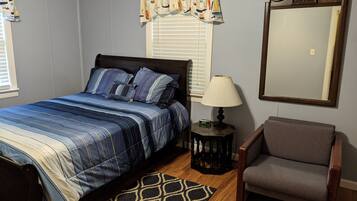 3 habitaciones, tabla de planchar con plancha, wifi y ropa de cama