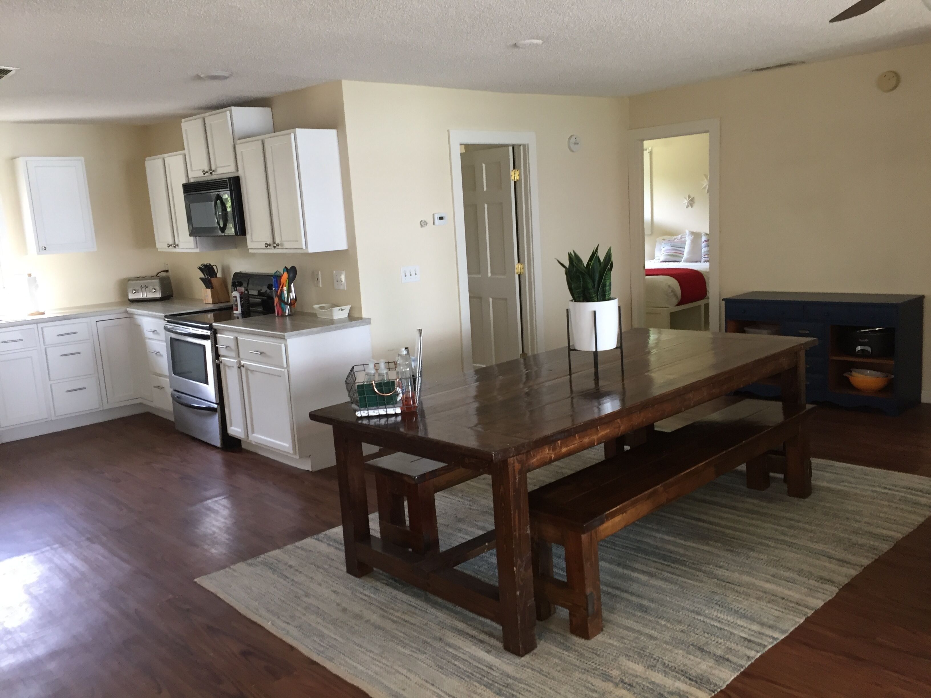 NEVAEH PROPERTIES - POKEGAMA LAKE, GR - ADULTS ONLY - 30 night minimum