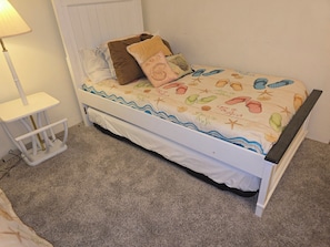 2 bedrooms, iron/ironing board, free WiFi, bed sheets - Enjoy the Sun & White Sand in Destin!!! (Destin)