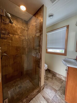Shower, towels
