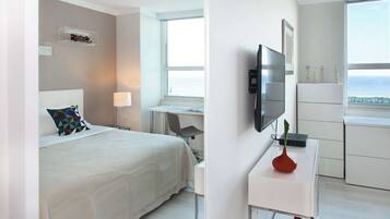 Bügeleisen/Bügelbrett, Reisekinderbett, WLAN, Bettwäsche