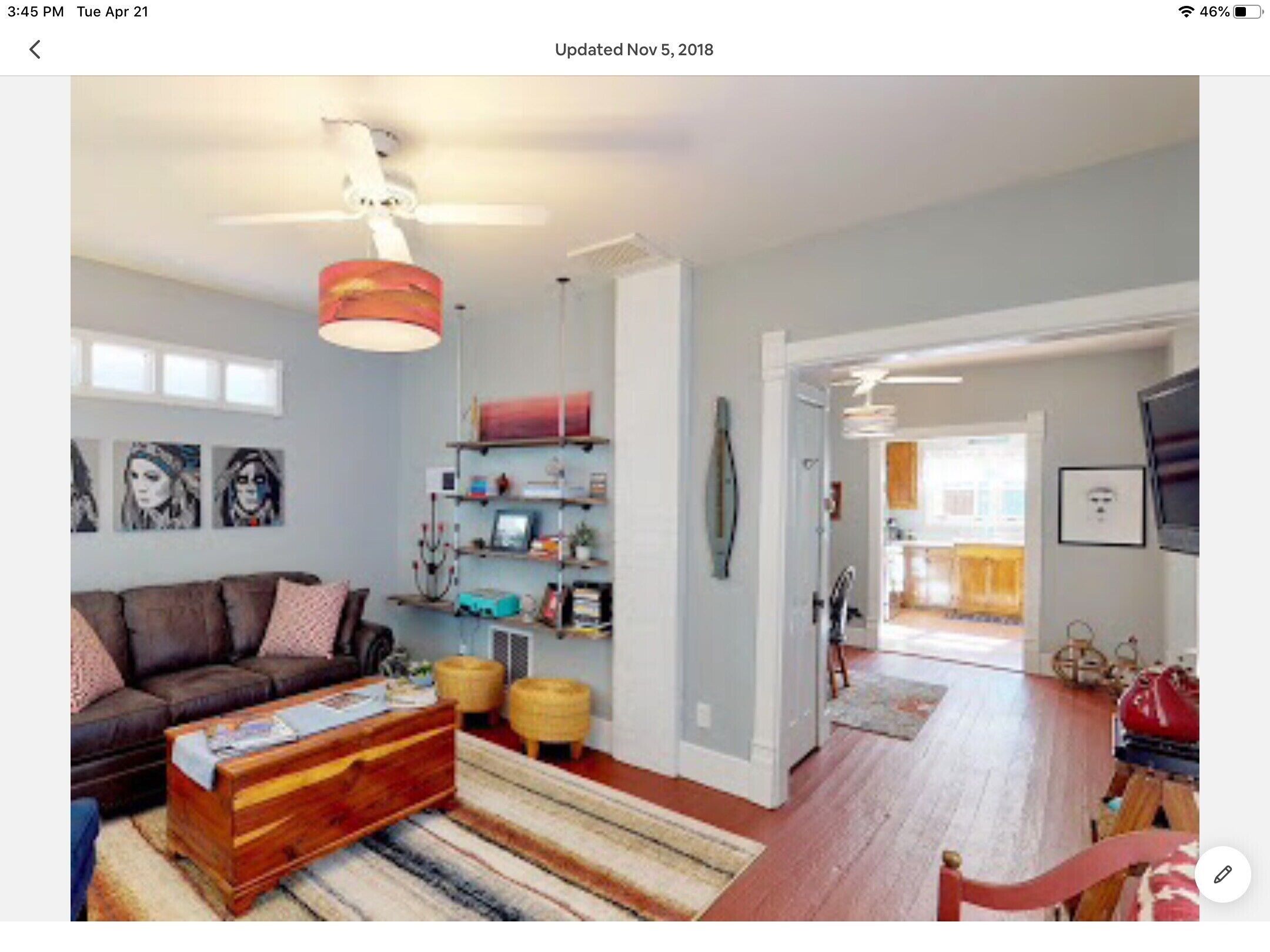 Charming Blue Bungalow Downtown Historic Montrose