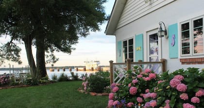 Beach Cottage - James River - Ferry End Cottages - Jamestown & Williamsburg