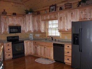 Fridge, microwave, dishwasher, coffee/tea maker