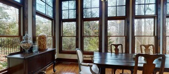 The Shoreland Home on Lake Lanier With Dock