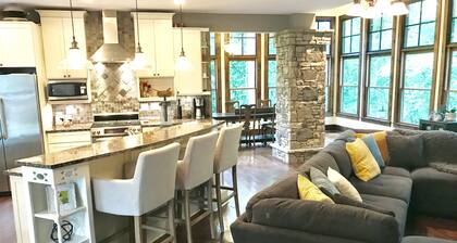 The Shoreland Home on Lake Lanier With Dock