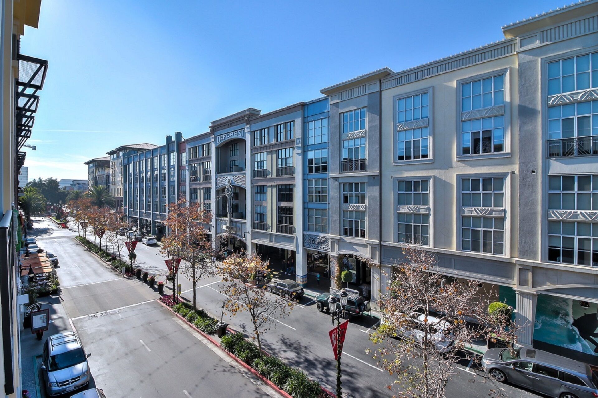 Santana Row Penthouse. Sleeps 5, 4 beds, 2 bedroom, 2 bath 