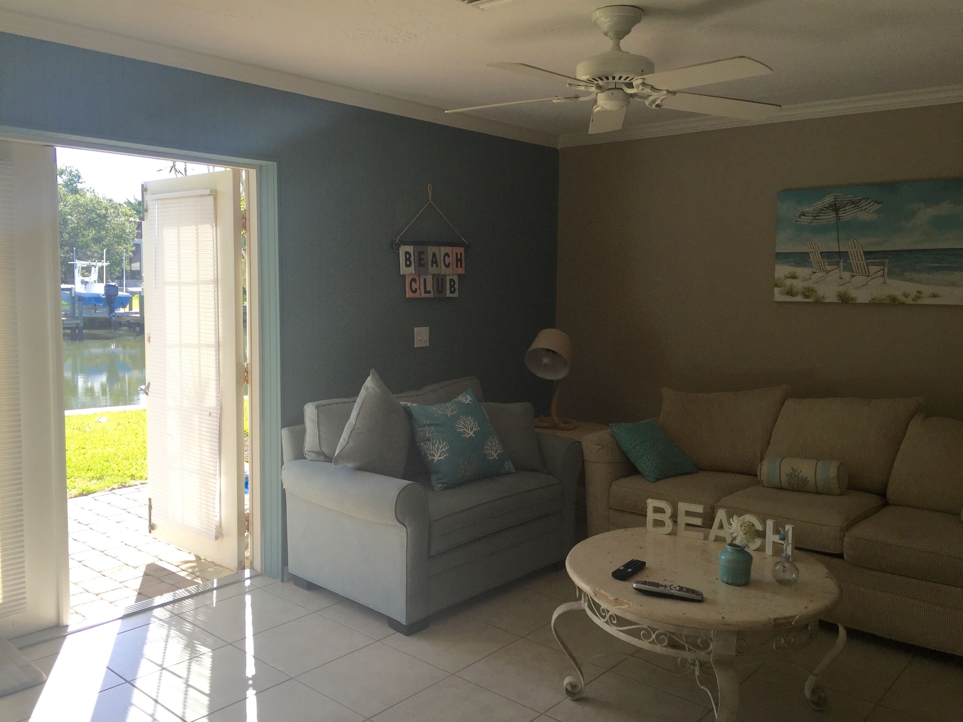 Wonderful Canal Front Condo! Bring Your Boat!UNIT 11