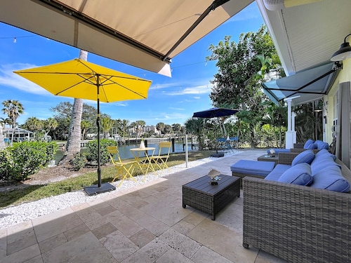  Wonderful Canal Front Condo on LBK! Bring Your Boat!Cabana Beach Club UNIT 11.