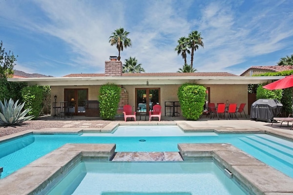 Spacious Private Salt Water Pool and Spa area