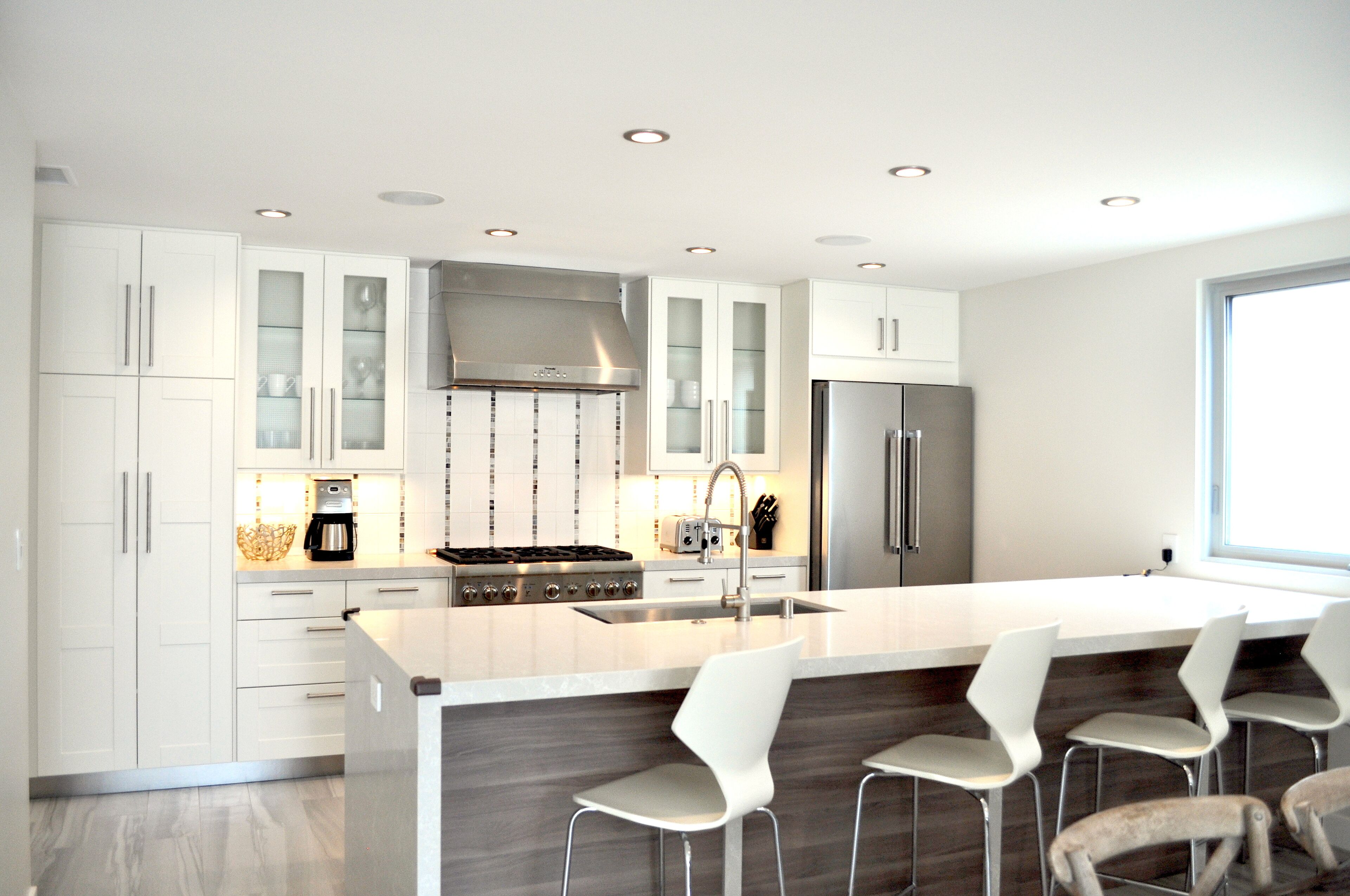 Balboa Bay View -- Steps to Beach, Pier, Restaurants, Park and Fun Zone