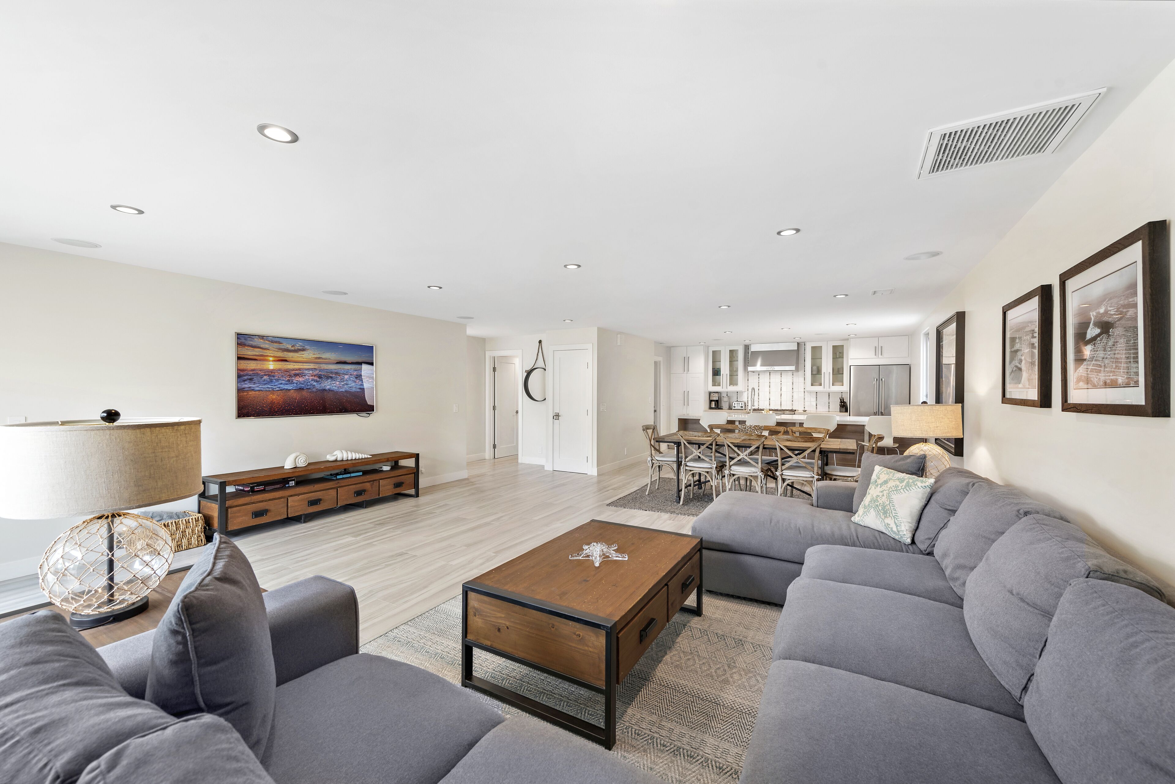 Balboa Bay View -- Steps to Beach, Pier, Restaurants, Park and Fun Zone