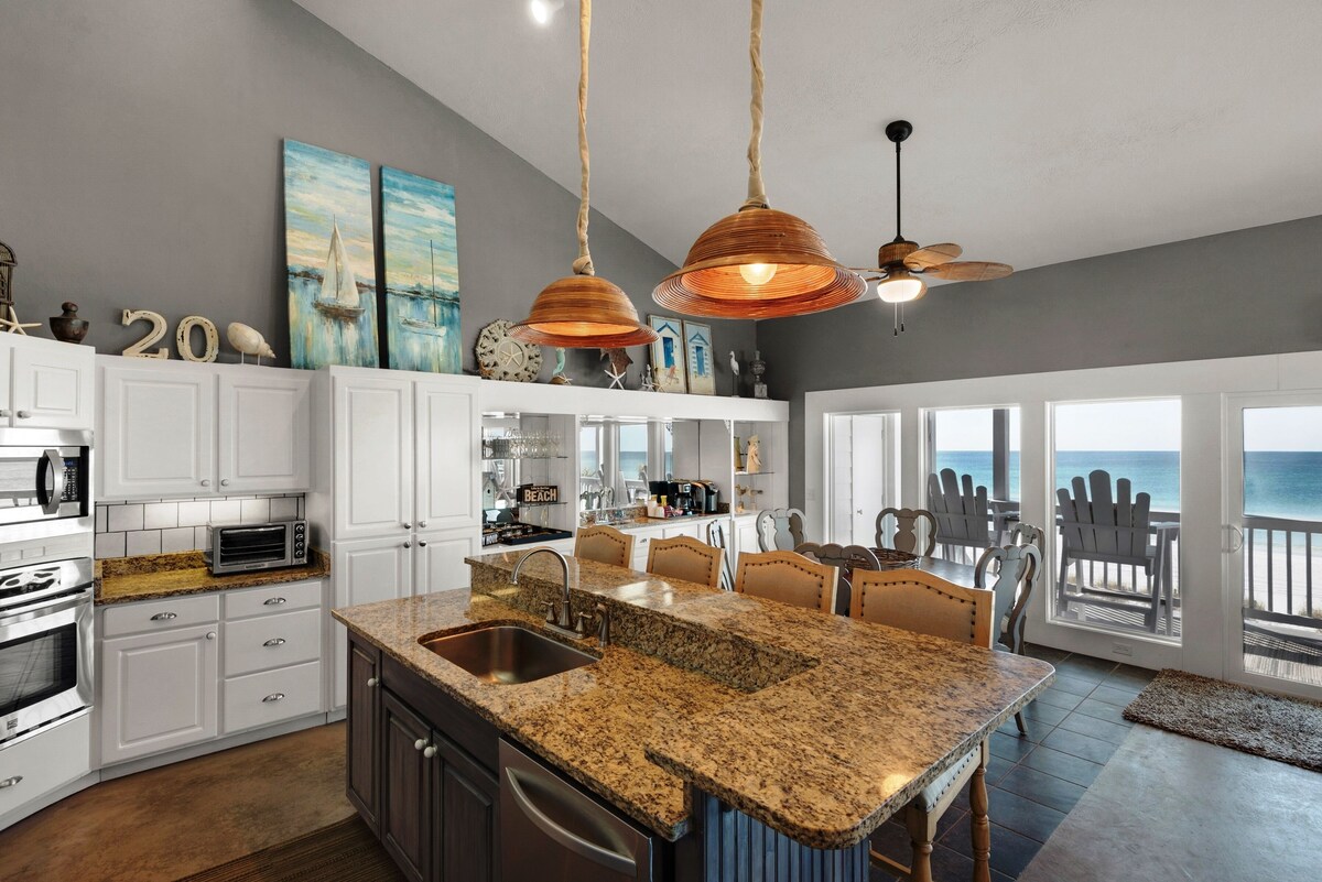 Beautiful Corner (End) Unit with Wrap-Around Balcony and Western Sunset Views