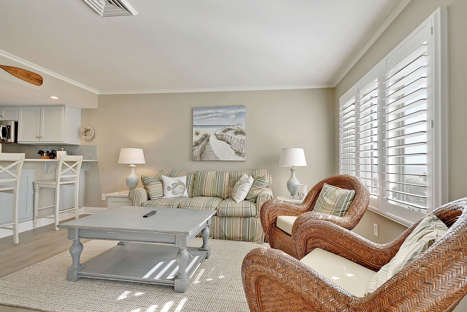 Beautiful Modern Villa with OCEAN VIEWS! Screened Porch, Pool Access!