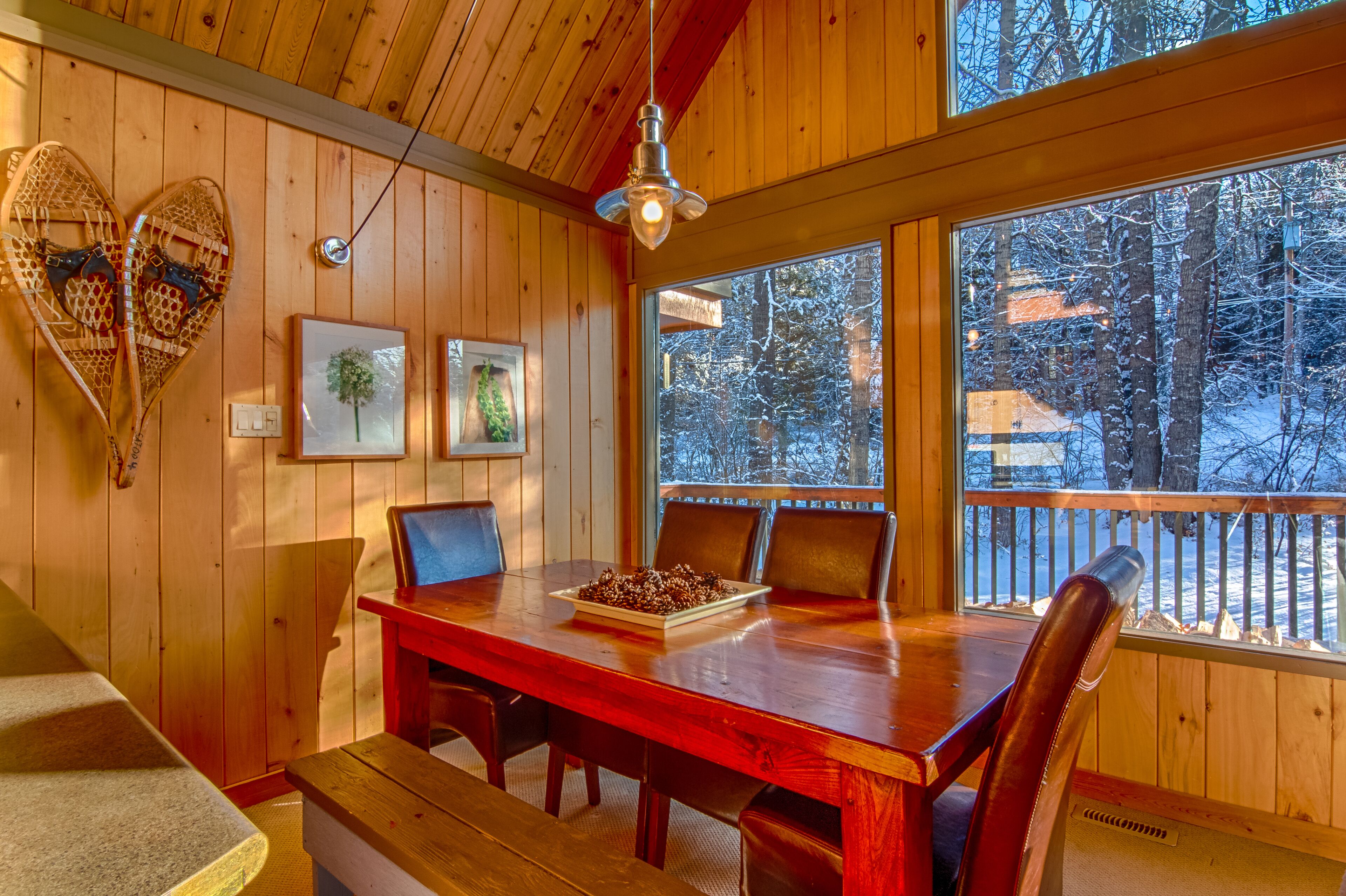 Beautiful Panorama 4 Bedroom Chalet excellent ski access