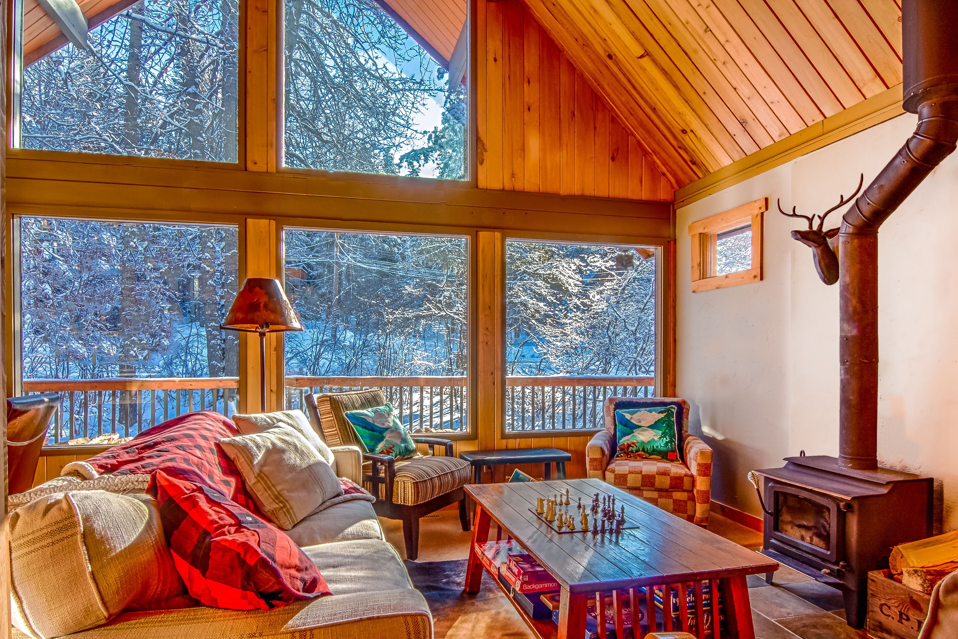 Beautiful Panorama 4 Bedroom Chalet excellent ski access