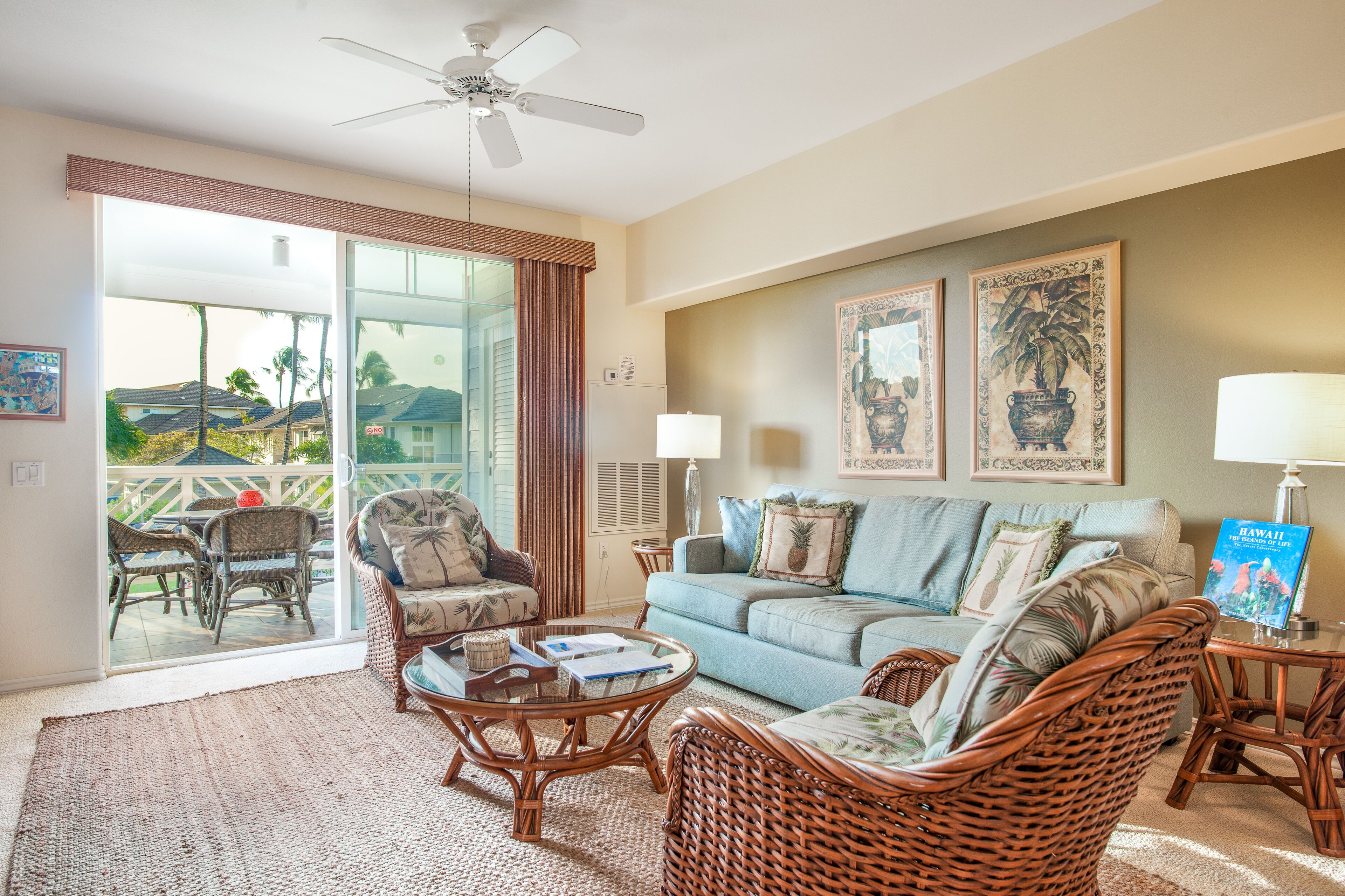 Golf-front condo with lanai, WiFi, AC, pool, & gym