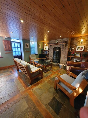 Quaint with the Perfect Location Row House in Killarney Town Centre
