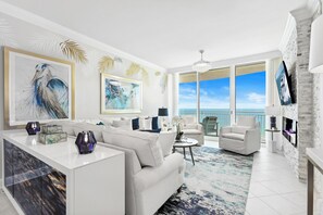 Smart TV - Dreamy and Exquisite! Aqua 1603 w/ 2 Oceanfront Suites/Sleeps 8/ Beach Chairs (Panama City Beach)