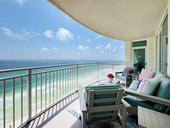 Property grounds - Dreamy and Exquisite! Aqua 1603 w/ 2 Oceanfront Suites/Sleeps 8/ Beach Chairs (Panama City Beach)