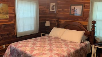 2 bedrooms, desk, free WiFi, bed sheets