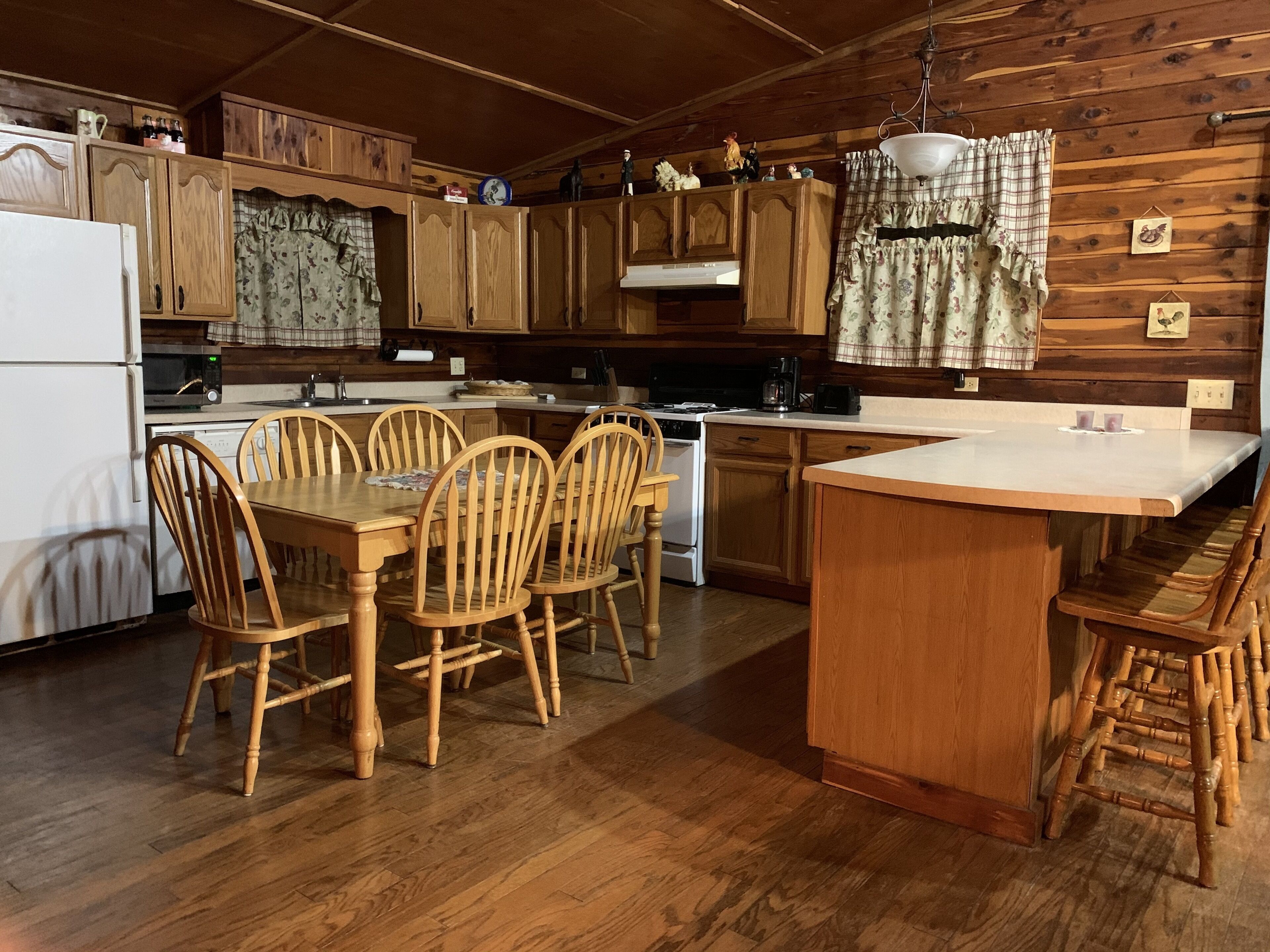 Beautiful Log Lodging 1/2 M. to White River World Class Fishing