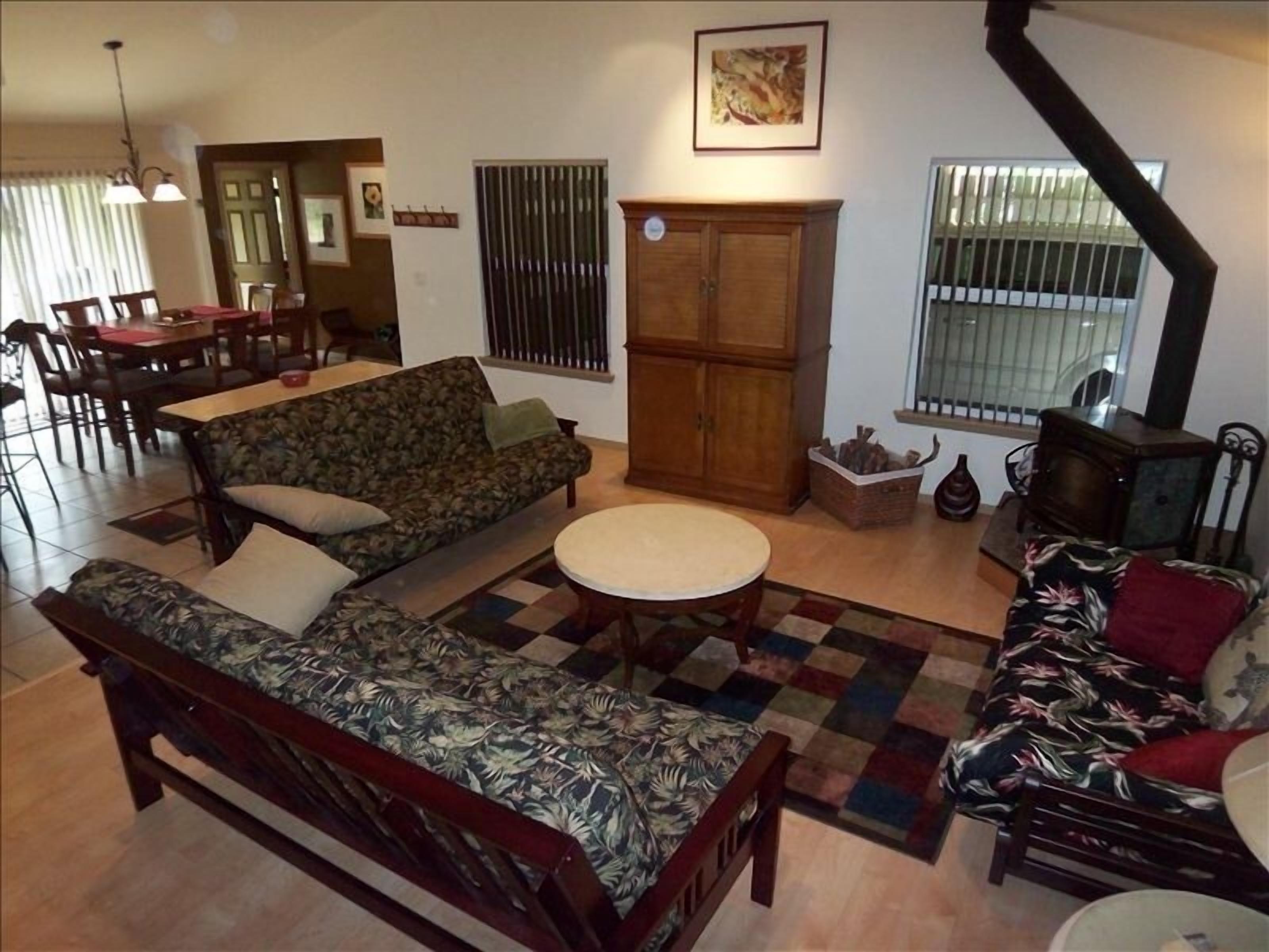Private & Upgraded Home near the Hawaii Volcanoes National Park-Sleeps up to 11