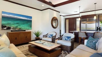 Een smart-tv, boeken, een muziekbibliotheek en een filmbibliotheek