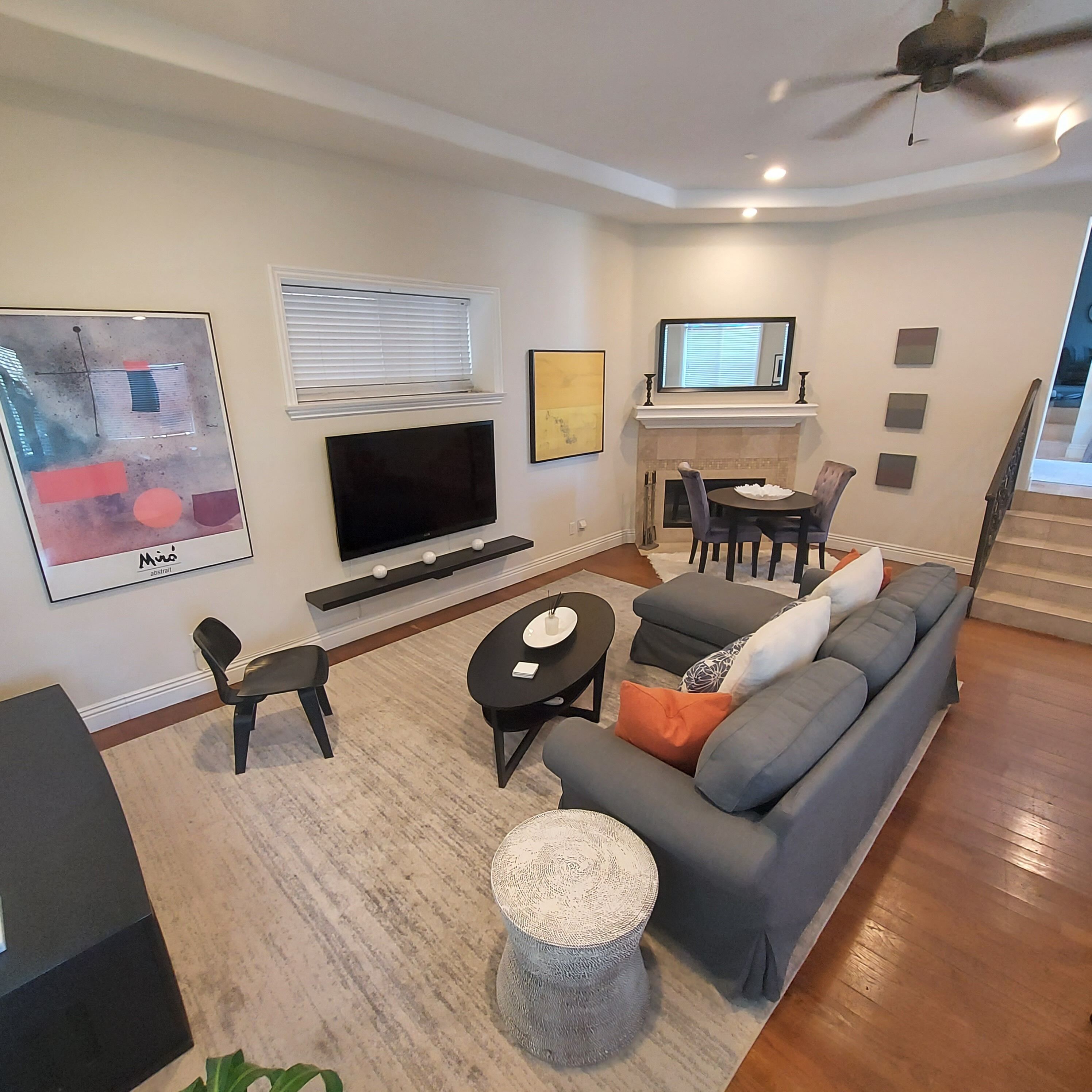 IMPECCABLE LUXURY! 3000 ft beach home.STEPS TO  IT ALL- BEACH,TOWN,TENNIS, PARK!