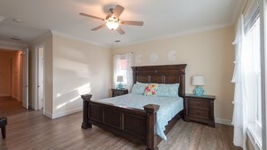 4 bedrooms, iron/ironing board, free WiFi, bed sheets