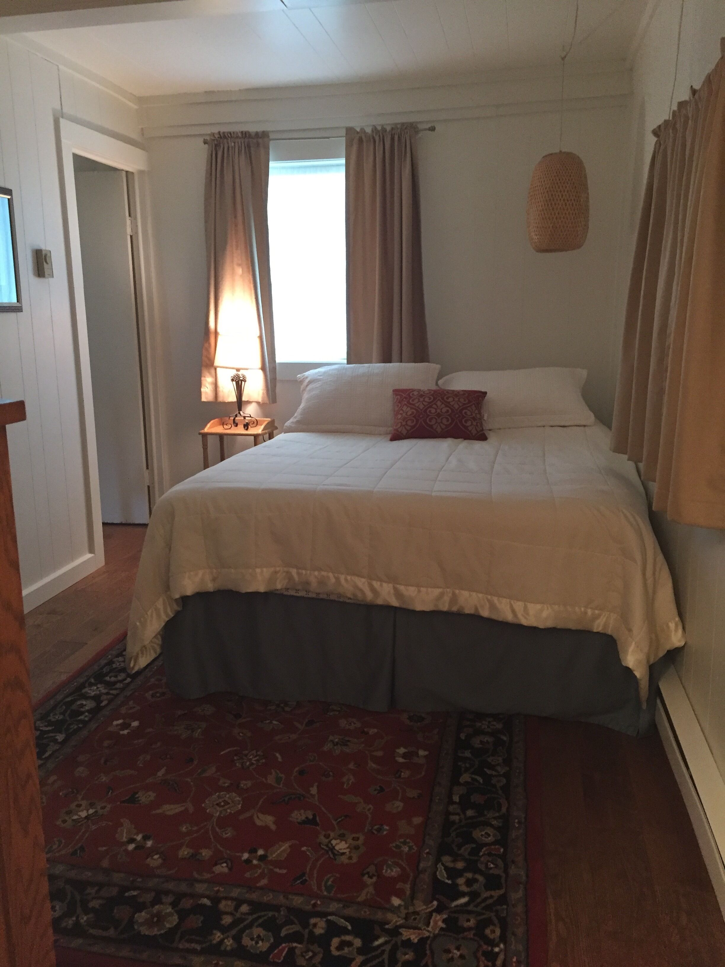 Best Location in Town! Walk to everything! Cozy Historic Cabin in Grand Lake