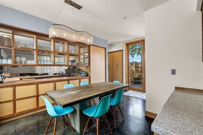 Dining - Bluebird Day - Haven (Bend)