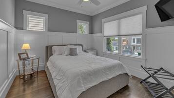 12 bedrooms, iron/ironing board, WiFi, bed sheets