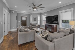 TV, fireplace, stereo