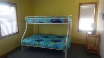 4 quartos, Wi-Fi de cortesia, roupa de cama
