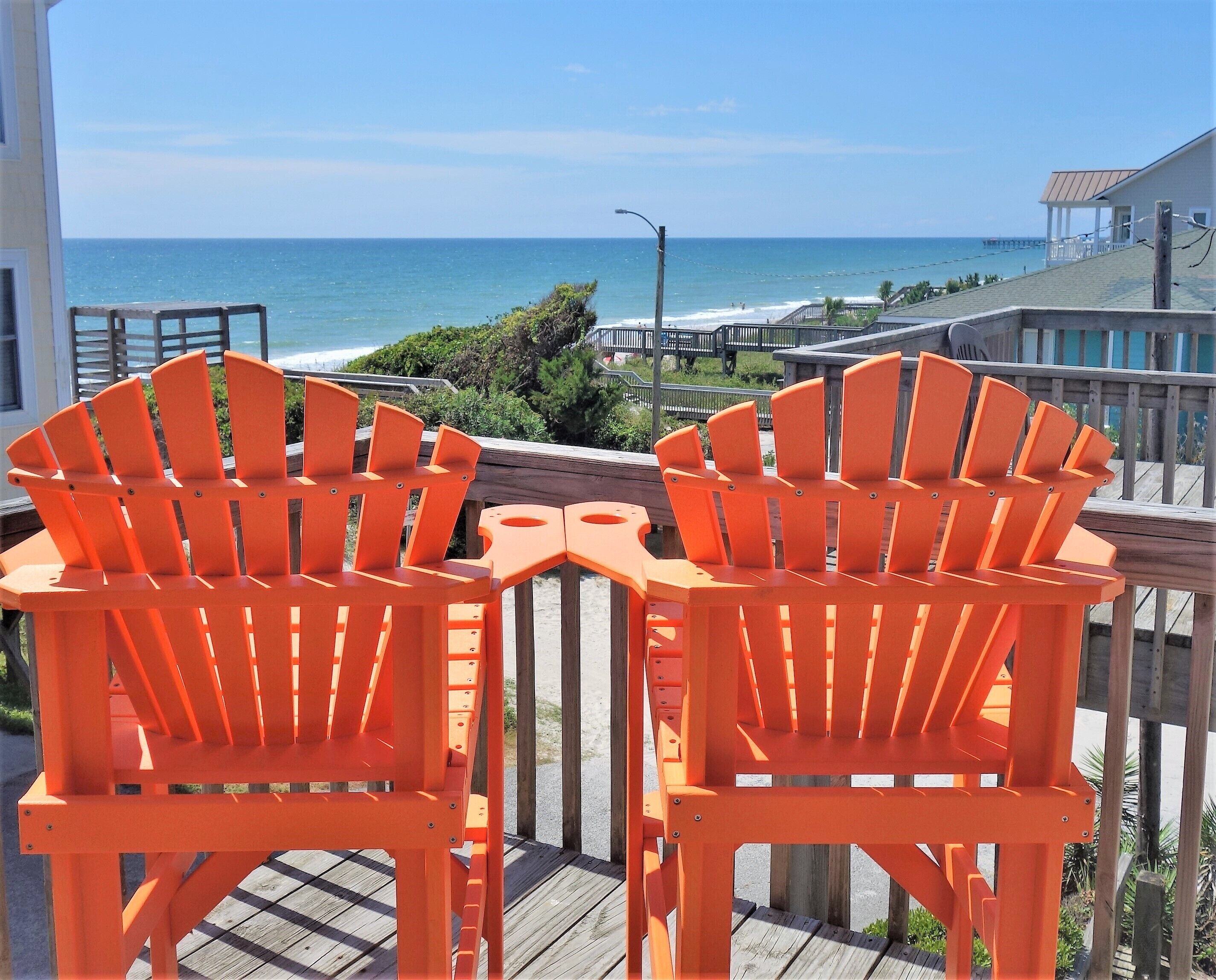 BEAUTIFUL  TOWNHOME JUST STEPS FROM THE BEACH WAITING FOR YOU