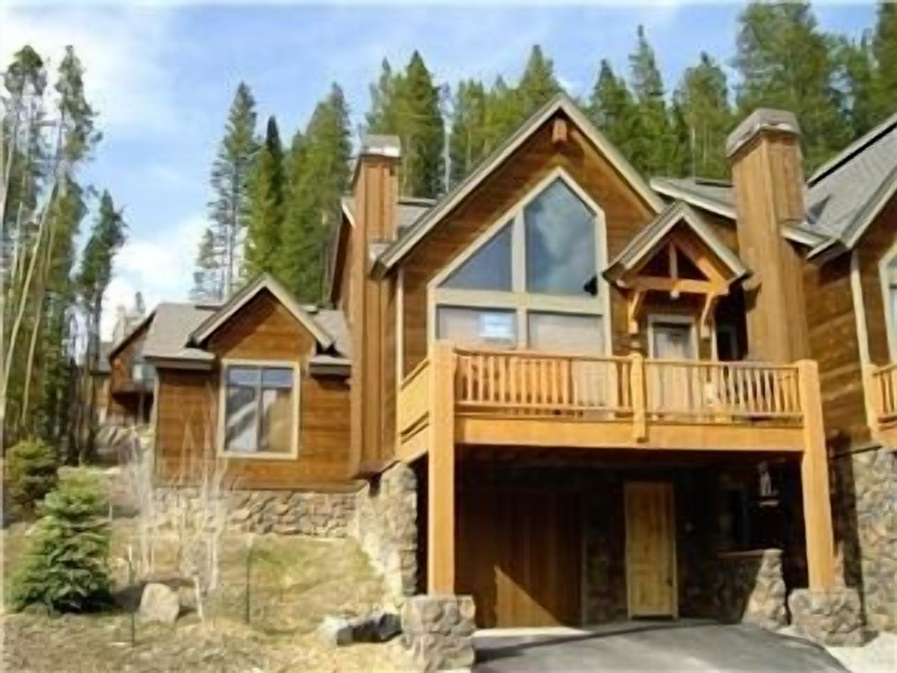 Luxury 4 Bdrm Antlers At Lakota, Private Hot Tub, Walk or Shuttle to Ski!!