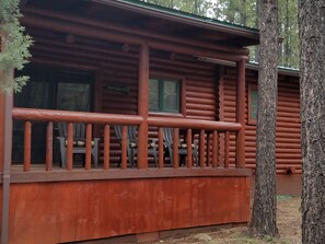 Terrace/patio - Cool off  in a log cabin amongst the Pines.  May and June dates still available (Pinetop)
