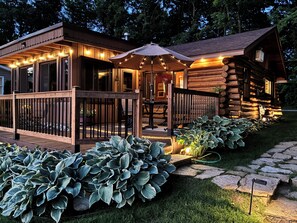 Exterior - Authentic Log Cabin on Beautiful Silver Lake in Traverse City MI. Pet Friendly! (Traverse City)