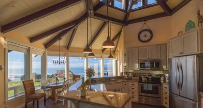 Unique Coastal 3-Hexagon home right on the Pacific Ocean with Wi-Fi!