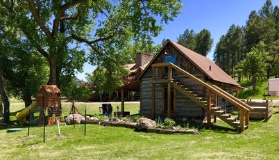 Quiet, Comfy Black Hills Cabin; Within 10 Mi of Mt. Rushmore & Custer State Park