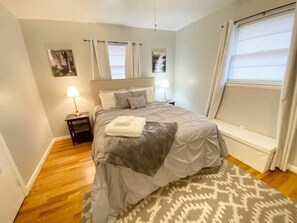2 bedrooms, iron/ironing board, WiFi - St Elmo Getaway-Dog and Cat Friendly (Chattanooga)