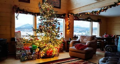 Book now for hunting and ski seasons. Huge mountain views!