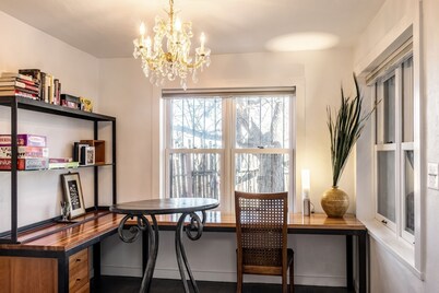 Perfect downtown location in historic district- 9.5 walk score! Historic home.