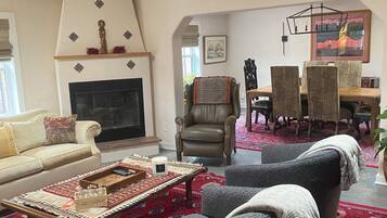 Smart TV, fireplace, table tennis, books