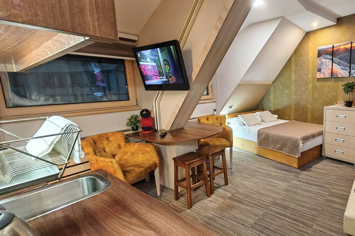 Deluxe Apartment, Mountain View | Busa memori, peti besi dalam bilik, katil bayi/kot (percuma) 