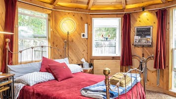 1 bedroom, desk, iron/ironing board, free WiFi