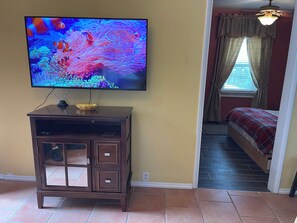 1 bedroom, iron/ironing board, free WiFi, bed sheets - Spectacular Desert  View Guest House (Tucson)