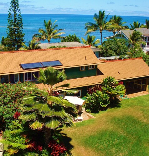 Koti 1/2 hehtaarin koko rannalla. AC olohuoneessa ja makuuhuoneessa