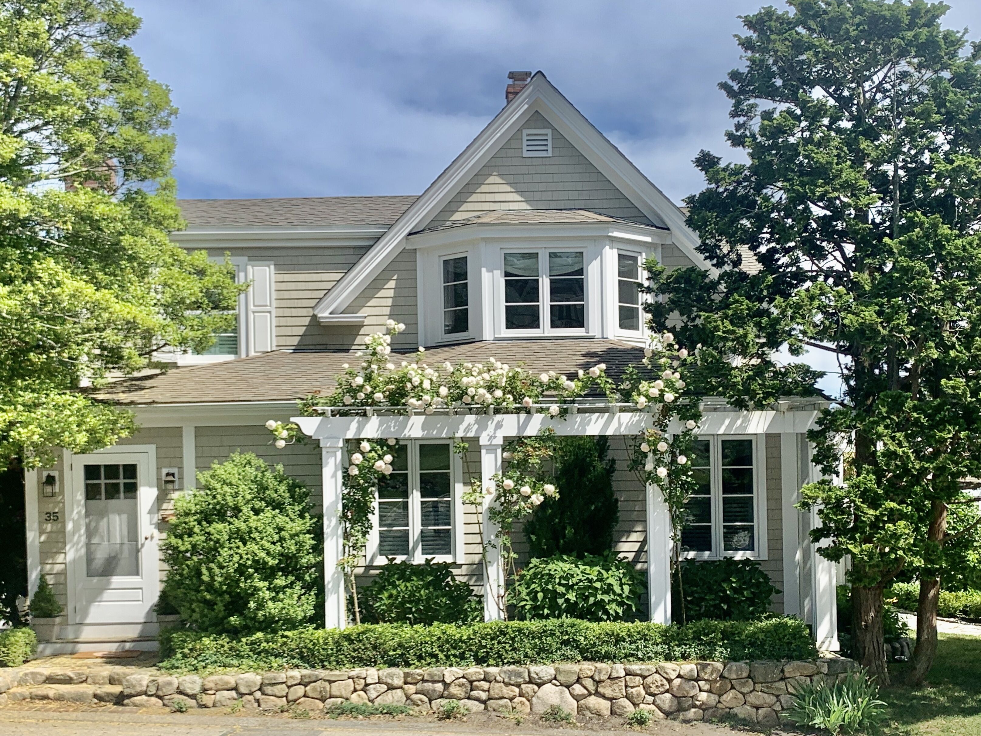 Beautiful Village Home + Harbor Views